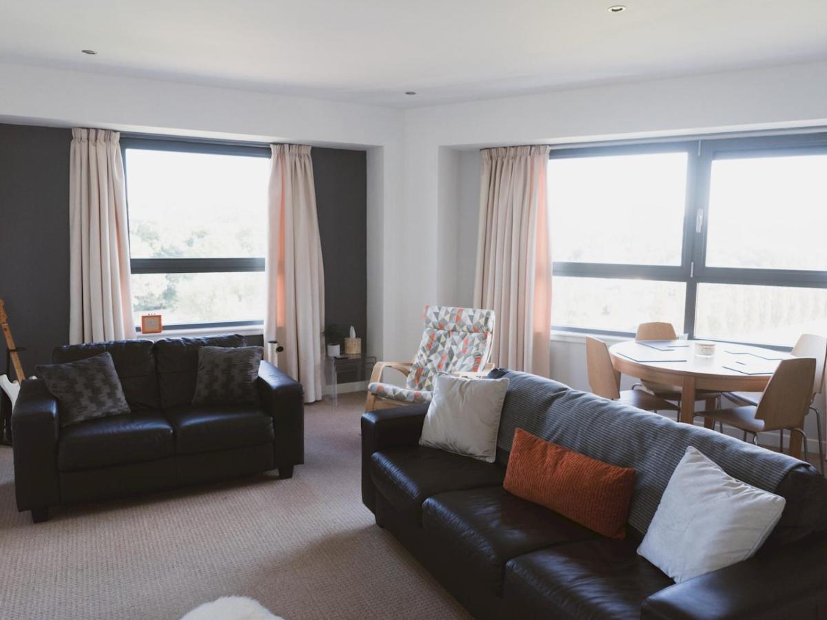 Pass The Keys Lovely 2-Bed Flat Glasgow Harbour Free Parking Экстерьер фото